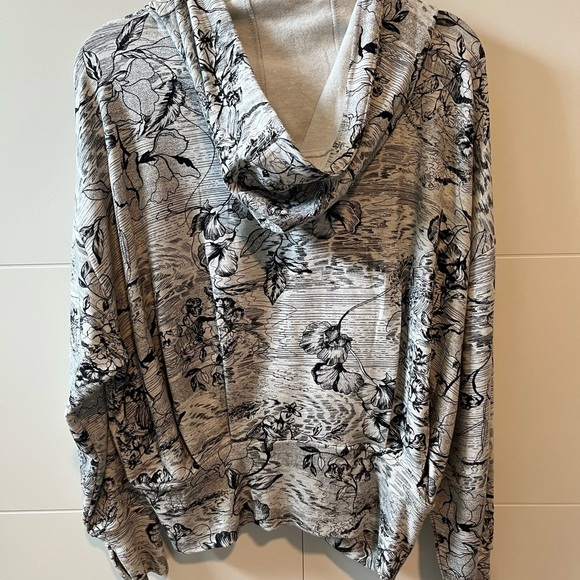 Athleta Balance hoodie in Eden floral print L - Picture 5 of 9